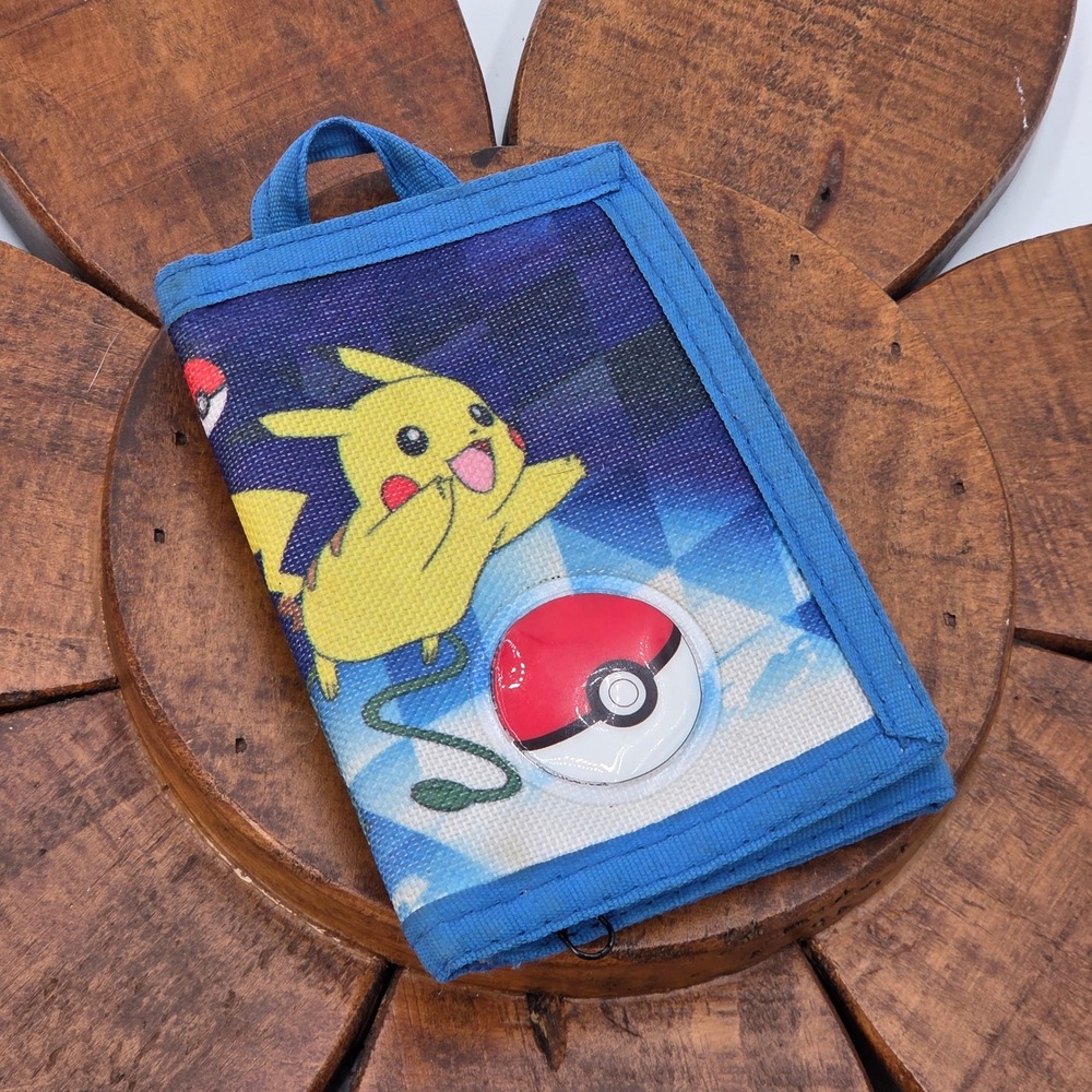 Vintage Pokemon Trifold Wallet Pikachu Starters Squirtle Charmander Bulbasaur